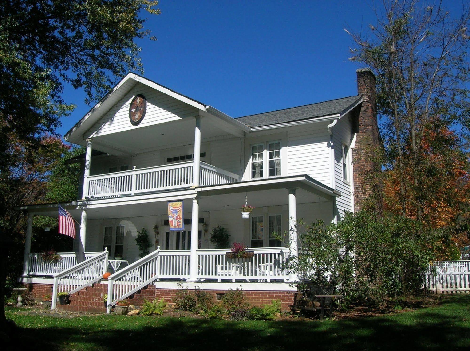 Buffalo Tavern Bed And Breakfast West Jefferson Esterno foto